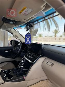 تۆیۆتا لاند کروزەر